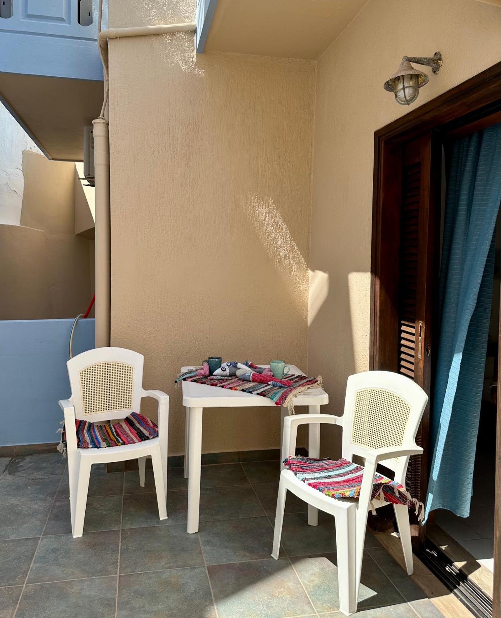Bonatsa Rooms Palaiochora Bagian luar foto